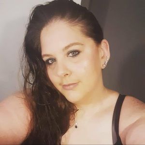 Meet your Posher, Elisa